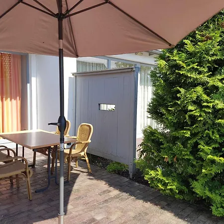 Exkl Fh Fleiderbusch, Kamin, W-lan *